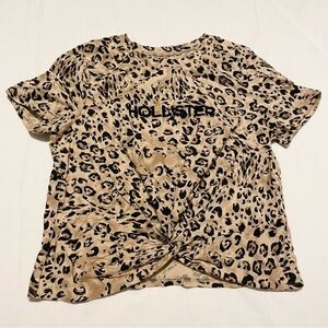 Hollister Leopard Twisted Square Boxy Crop Baby Tee Womens Size Small
